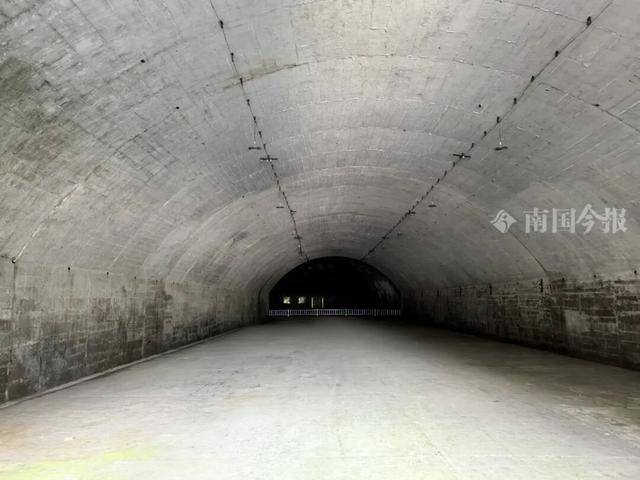 神操作！用天然溶洞停放40架飛機(jī)，這種“絕招”可能只有柳州人干得出來！