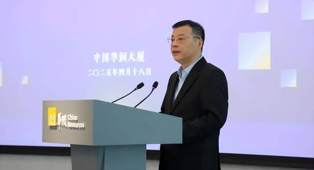 中組部有關(guān)干部局負(fù)責(zé)同志宣布中央決定，他們履新