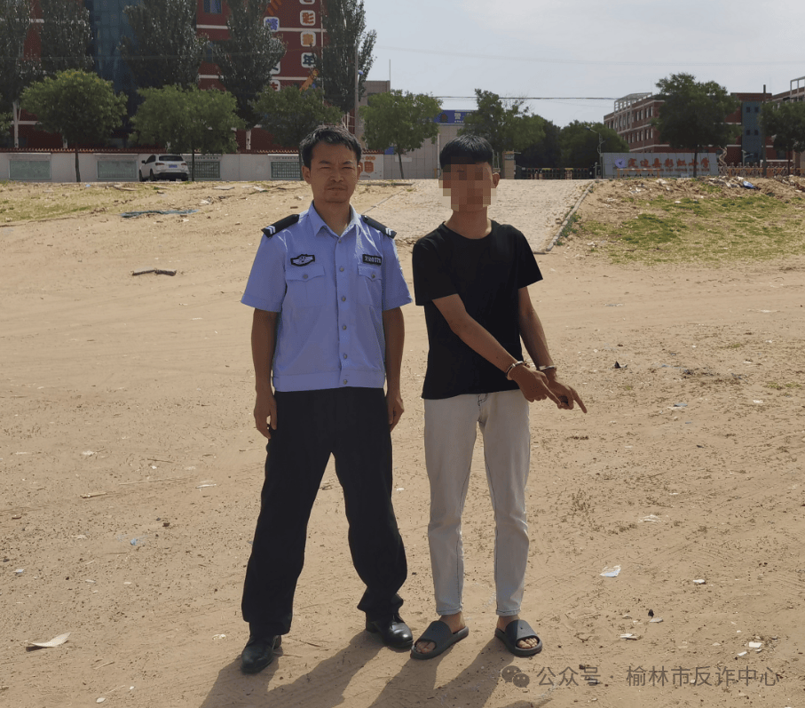 陜西榆林多名中學(xué)生為防止被學(xué)校發(fā)現(xiàn)，將手機藏于電動車座椅下，壞消息：小偷發(fā)現(xiàn)了