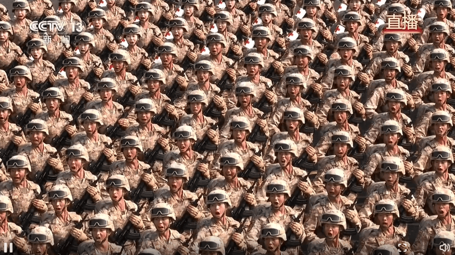 同志們好！主席好！