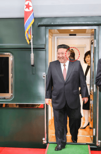 金正恩女兒首登國際舞臺，引爆接班傳聞！英國首相被架空，工黨內(nèi)斗成全武行…