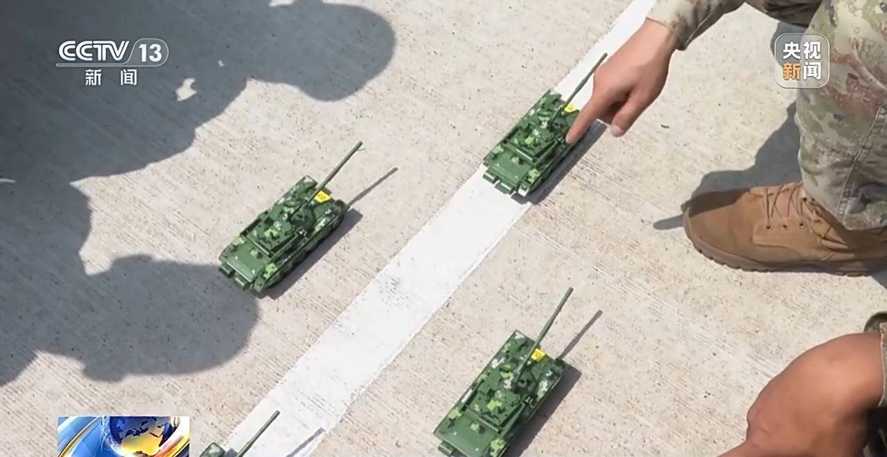1厘米的極致精度！揭秘裝備方隊唯一的“三車引導(dǎo)”