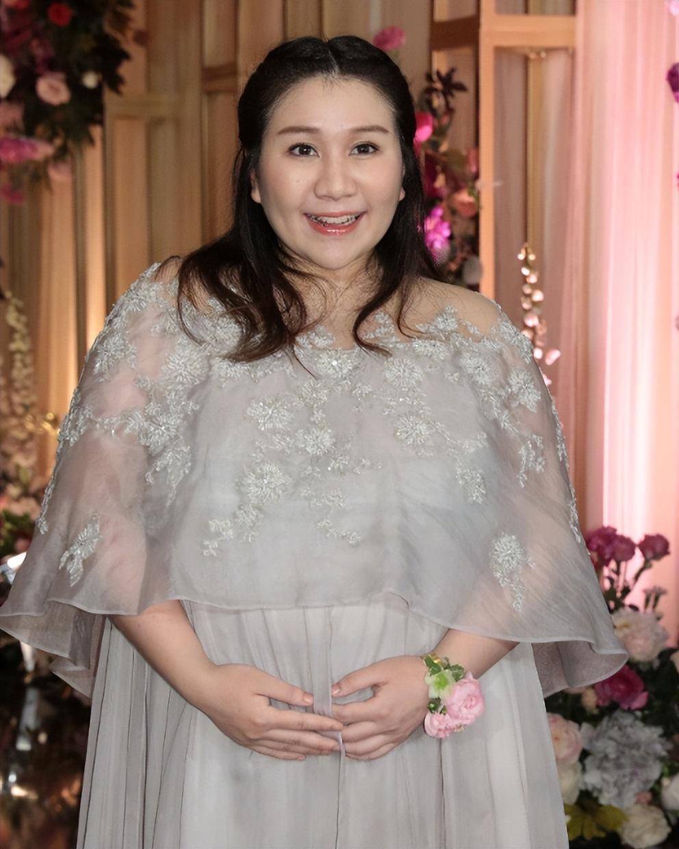 考古 | 何超蓮竇驍雙雙辟謠離婚！兩人感情生活引各方熱議