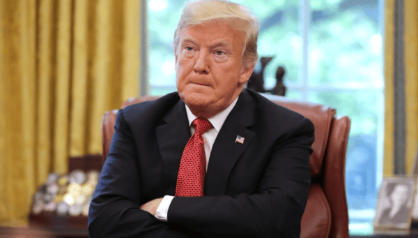 特朗普又變卦了？美方逼中國“二選一”，中國還沒表態(tài)，美國民眾遭不住了，華盛頓罕見一幕上演！