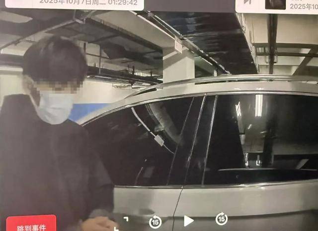 臨沂倆小伙偷摸去派出所門口放下了…