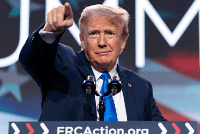 中國(guó)被做局了？剛拿下稀土大單，特朗普又要開(kāi)“第二槍”，全球收到通告，對(duì)外釋放信號(hào)非同尋常