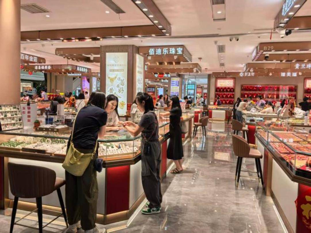 金價(jià)跌破3900美元，未來會(huì)是什么走勢？