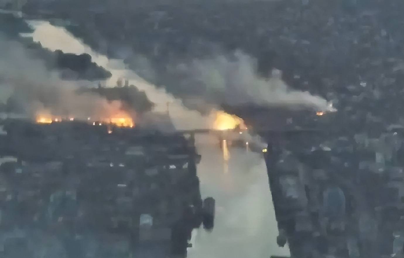 血拼一夜！俄軍敢死隊沖入赫爾松，遠火大開殺戒，烏軍機器人參戰(zhàn)