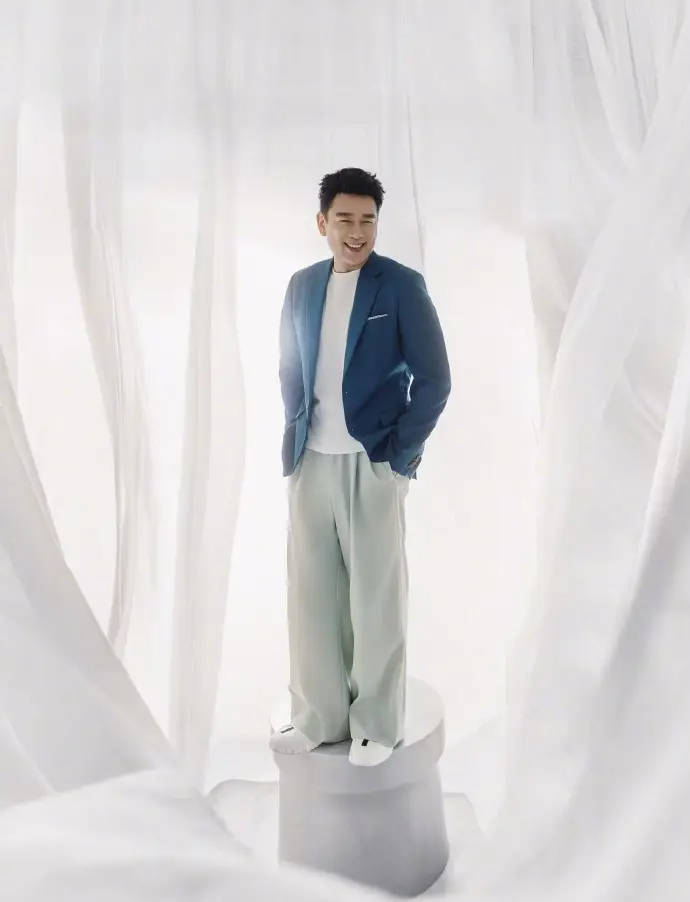 王耀慶回應對鐘楚曦貼臉開大：我沒有資格參與或調(diào)侃一些事